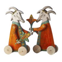 Коза с букетом, Деревянная игрушка на колёсиках